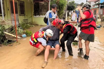 Typhoon Kalmaegi leaves over 85 dead as floods devastate central Philippines