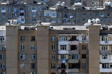 Köhnə binalarda yaşayanların nəzərinə: "Ev pulu" artırılır?