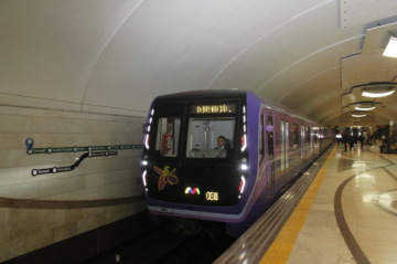 Maliyyə Nazirliyi Bakı metrosuna 244,8 milyon manatlıq faizsiz kredit verib