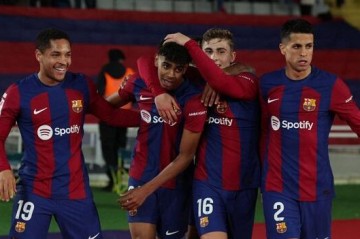 Barcelona’s flight to Seville delayed by heavy fog