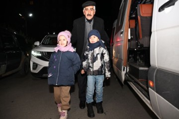 В город Лачин, посёлки Гадрут и Гырмызы Базар Ходжавендского района, а также в село Хыдырлы Агдамского района отправлены очередные группы переселенцев
