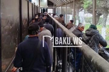“Saatlardır Biləsuvar gömrük postunda qalmışıq, səbəbini bilmirik” - Video