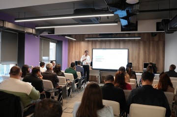 “Süni intellekt standartlarının media kommunikasiyası” mövzusunda təqdimat keçirildi - Fotolar