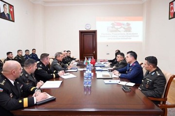 Азербайджанские и турецкие генералы провели встречу