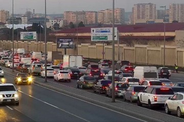 Bu yollarda tıxac var