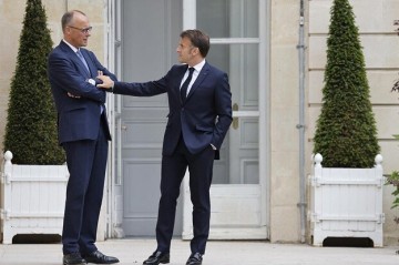 Макрон и Мерц поссорились из-за Путина