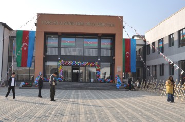 Horovluda tam orta məktəb fəaliyyətə başladı -