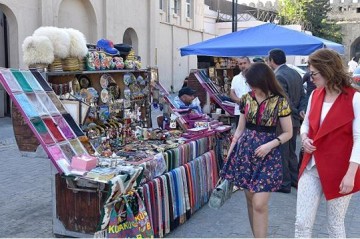 Azərbaycana gələn əcnəbilərin sayı azaldı
