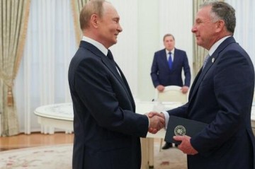 Putin meets Witkoff and Kushner in Moscow