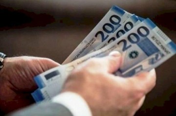 Azərbaycanda bu sahələrdə çalışanların maaşı artdı - Rəsmi