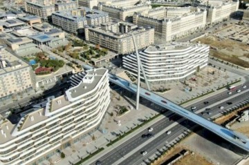 Bakıda unikal piyada körpüsü -