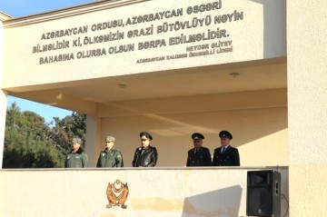 Hərbi prokuror Müdafiə Nazirliyinin hərbi qulluqçuları ilə görüşüb (FOTO)