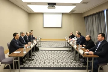 ADY sədri gürcüstanlı həmkarı ilə görüşdü