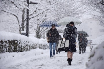 Windy and rainy weather affects several regions