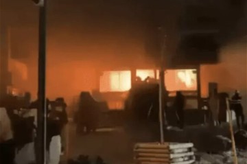 Взрыв в баре швейцарского горного курорта мог быть вызван выпущенной в подвесной потолок петардой