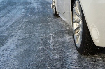 В ряде горных районов Азербайджана на дорогах ожидается гололед и снижение видимости