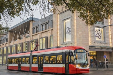 Tramvay “28 Mall”un qabağından keçəcək