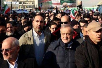 Iran holds talks with demonstrators