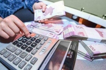 Kartda saxlanılan maaş və pensiyalara əlavə ödəniş: Azərbaycanda tətbiq oluna bilərmi? -