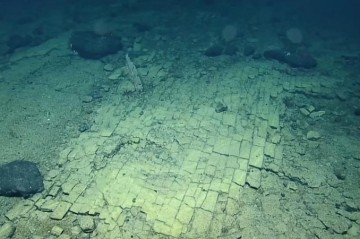 Okeanın dibində "Atlantidaya yol" tapıldı: Alimlər bunun əslində nə olduğunu izah edir