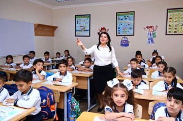 Bu müəllimlərin maaşlarına əlavələrə 212 milyon ayrıldı