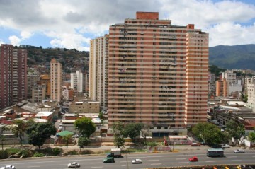 Residents of Caracas leaving the city en masse - Video