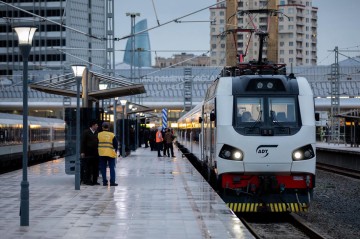 ADY sərnişindaşıma xidmətinin səviyyəsini yüksəldib