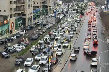 Bakının 18 küçəsində tıxac var -