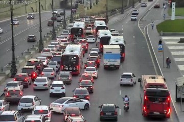 Paytaxtın bu yollarında tıxac var