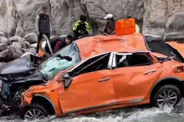 Three killed after car plunges into river in Kyrgyzstan Video