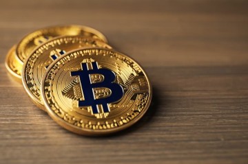 "Bitcoin" 63 min dollara kimi ucuzlaşdı