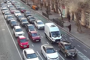 16 yolda tıxac var - Siyahı