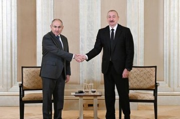 Aliyev and Pashinyan meet in Abu Dhabi