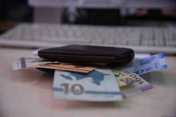 Azerbaijan reveals money supply in manats for January 2026