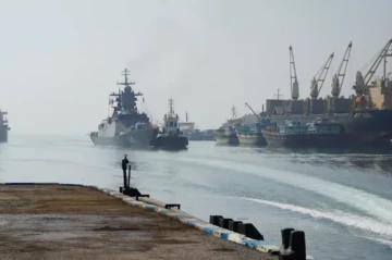 Moscow, Tehran boost maritime security cooperation in Gulf maneuvers PHOTO