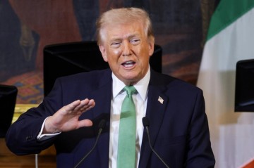 Trump says Iran wants to make a deal, he does not