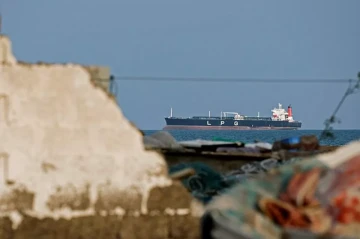 India sends navy to escort tankers as Iran strait crisis deepen