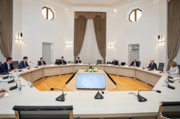 Azerbaijan, China explore energy cooperation