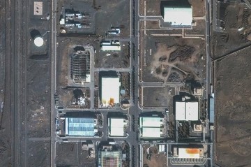 Иран уведомил МАГАТЭ об ударе по объекту в Натанзе