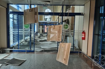 Vurulan Naxçıvan aeroportunun içindən - Video - Fotolar