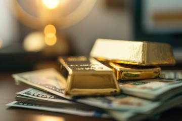 Gold and silver prices continue to soar