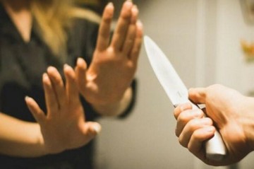 В Самухе сын ранил ножом свою мать