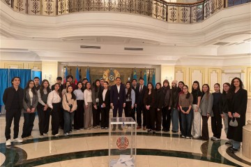 В Баку организовано голосование для граждан Казахстана в рамках референдума по новой Конституции - ФОТО
