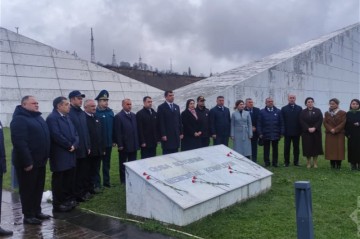 Азербайджанский народ посещает Губинский мемориальный комплекс геноцида - ФОТО