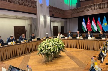 Hikmet Hajiyev attends meeting of assistants to heads of OTS (PHOTO)