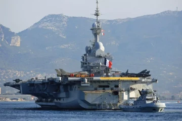 French aircraft carrier Charles de Gaulle heads to Middle East amid Iran crisis
