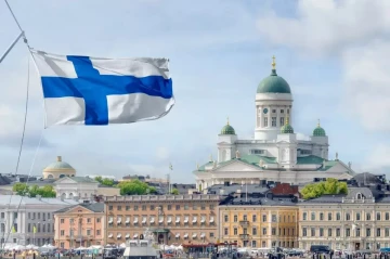 Media: France may extend nuclear umbrella to Finland