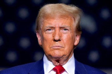 Трамп заявил, что ВС США уничтожили девять кораблей и штаб-квартиру ВМС Ирана