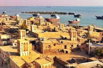 Civilians warned to avoid ports used by Iranian forces