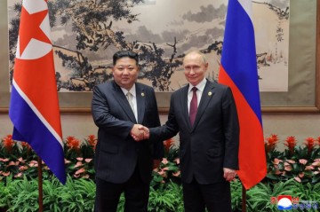 Путин поздравил Ким Чен Ына с переизбранием